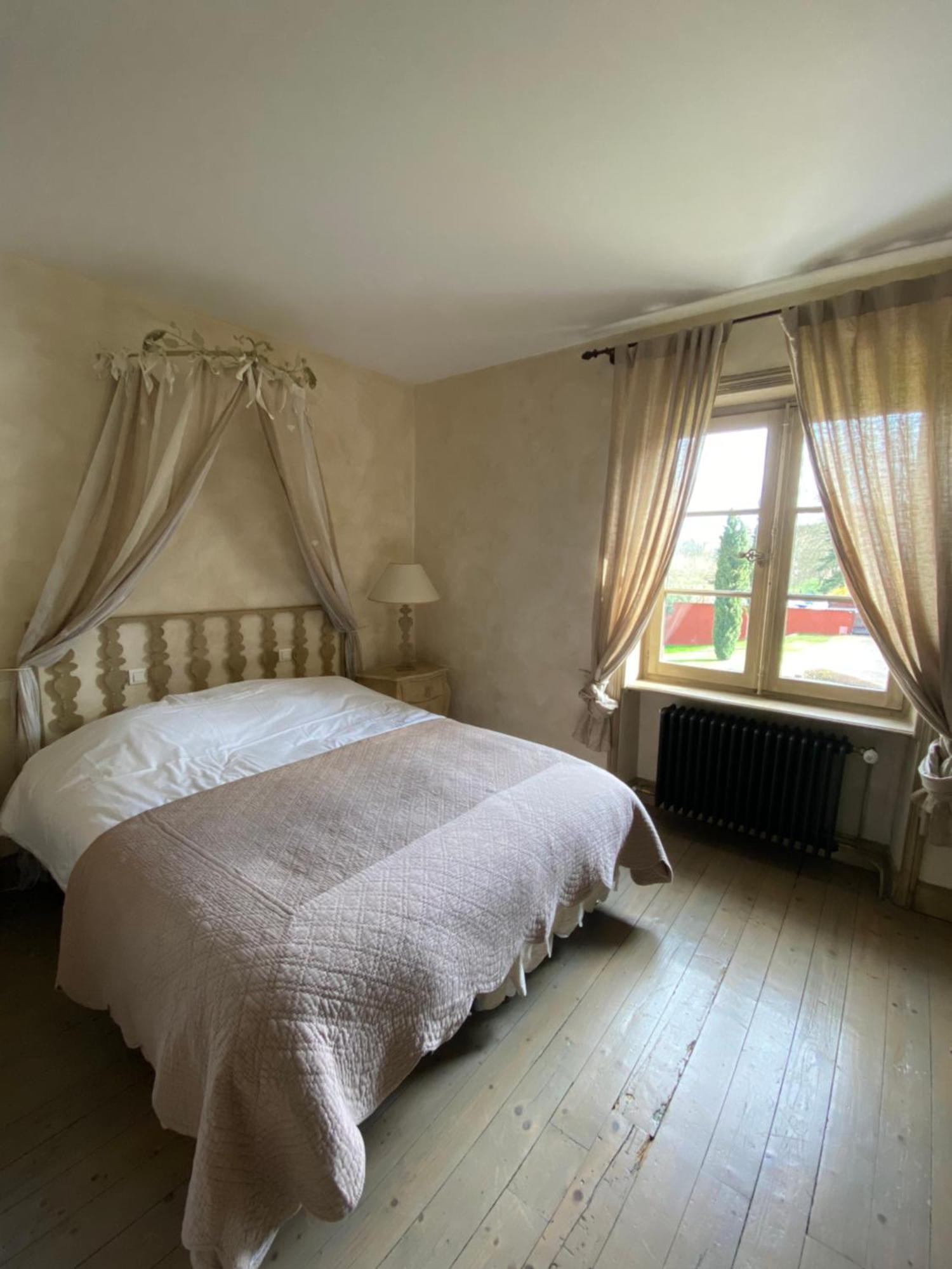 ホテル Les Jardins De La Tour Châtillon-sur-Chalaronne エクステリア 写真